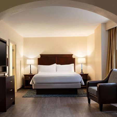 Embassy Suites By Hilton New Orleans Convention Center Екстериор снимка