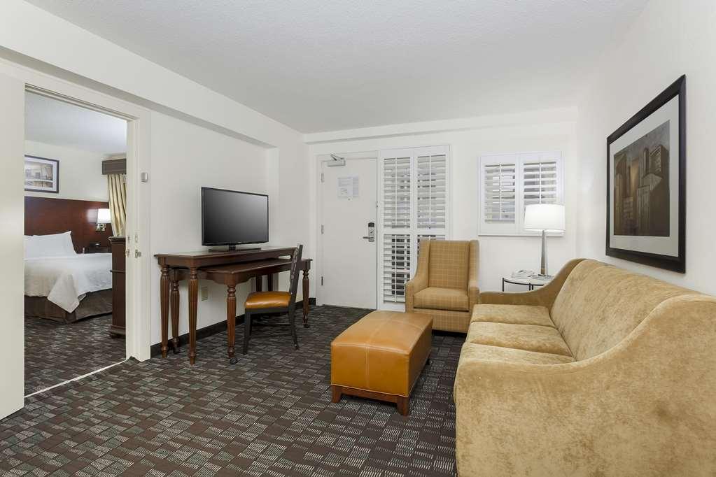 Embassy Suites By Hilton New Orleans Convention Center Стая снимка
