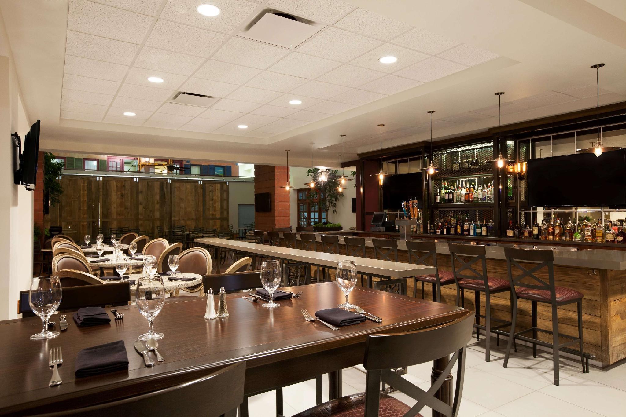 Embassy Suites By Hilton New Orleans Convention Center Екстериор снимка