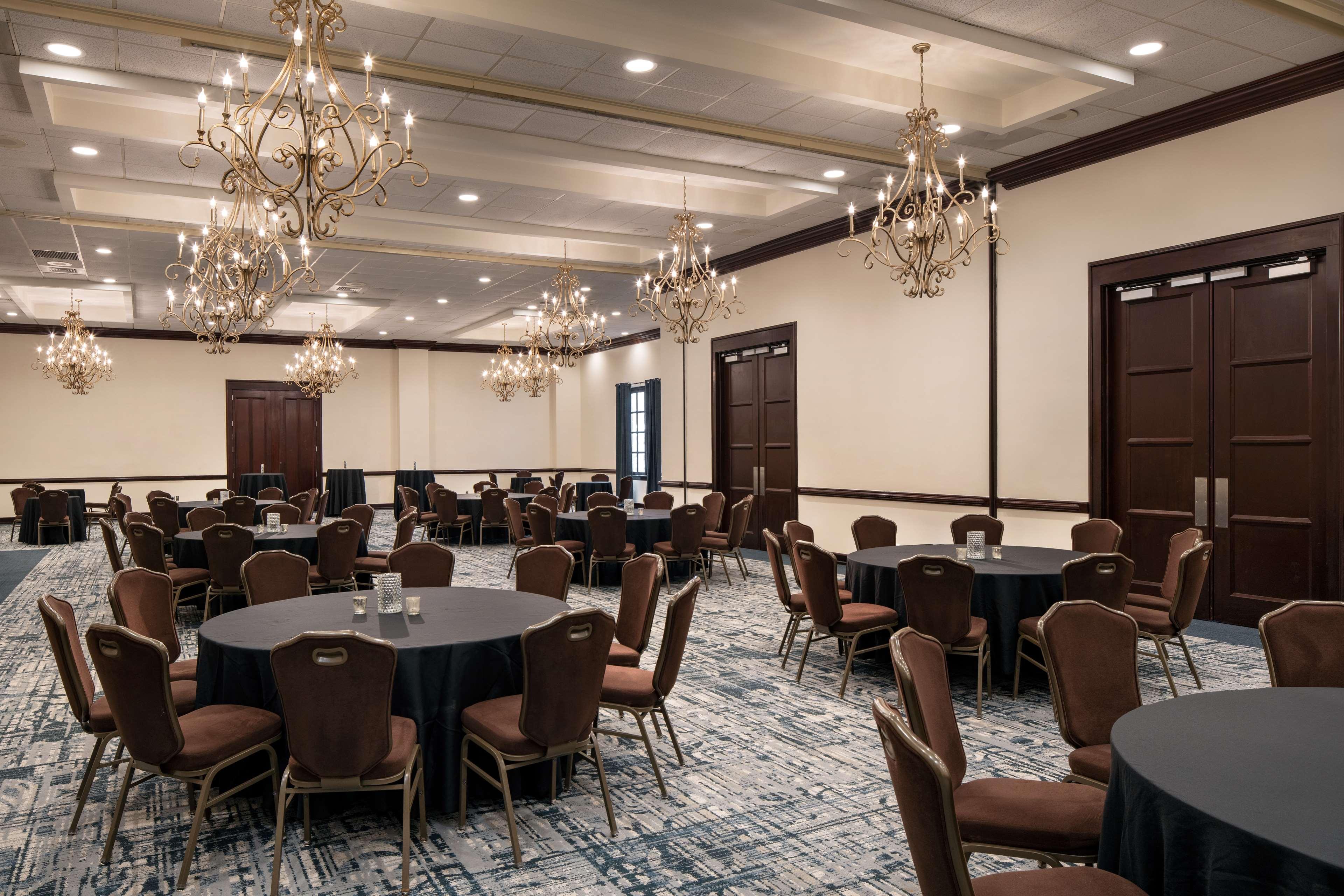 Embassy Suites By Hilton New Orleans Convention Center Екстериор снимка