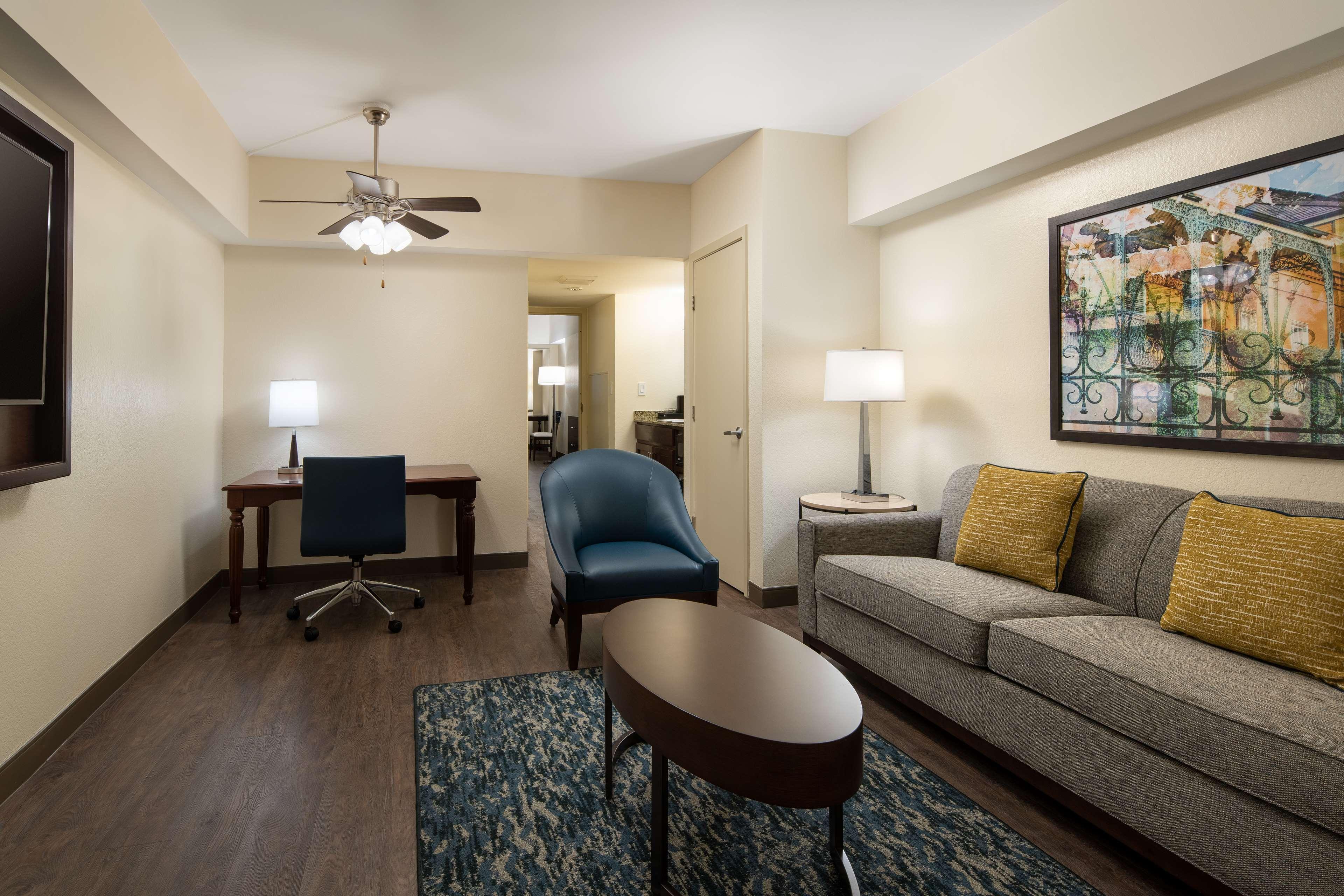 Embassy Suites By Hilton New Orleans Convention Center Екстериор снимка