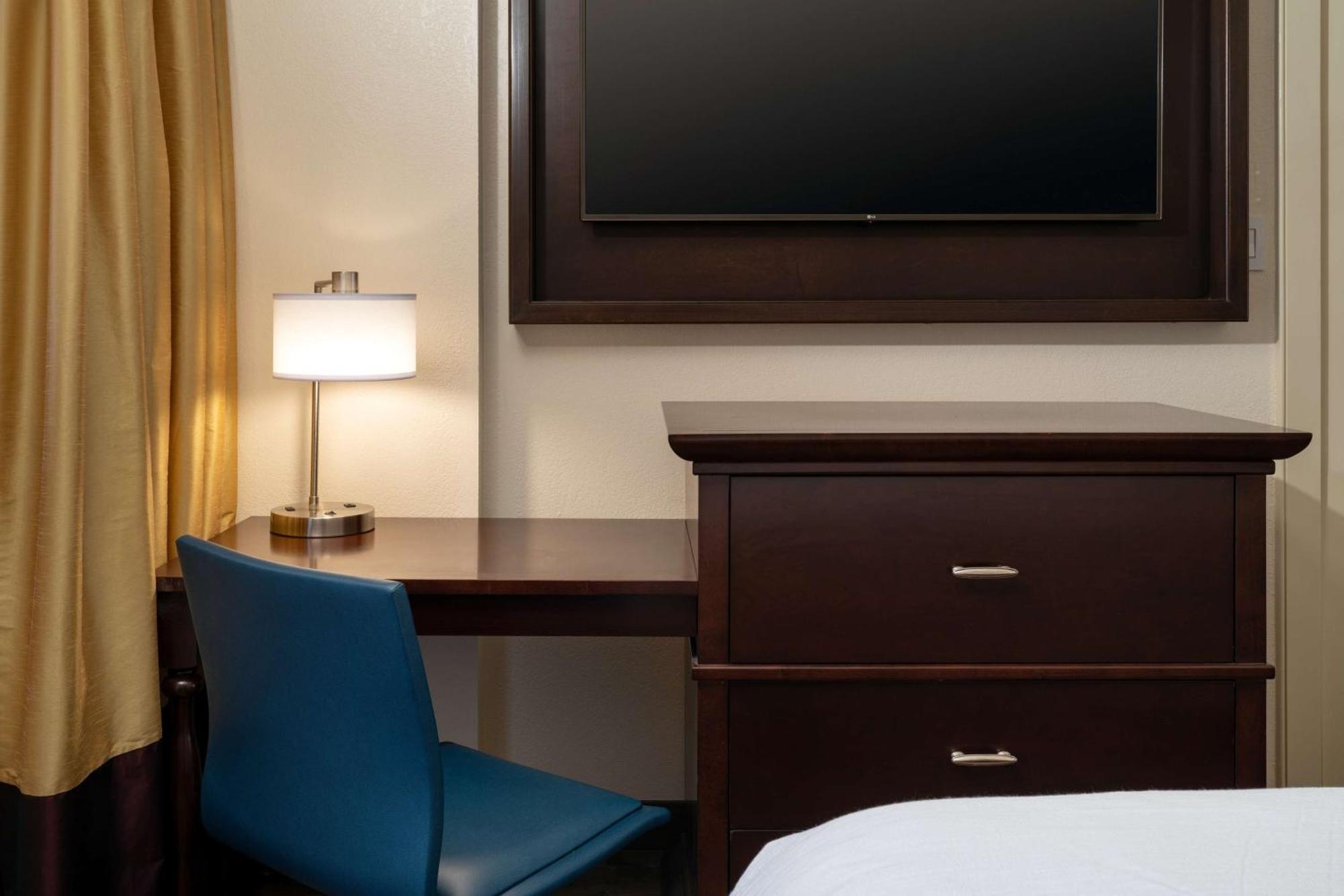 Embassy Suites By Hilton New Orleans Convention Center Екстериор снимка