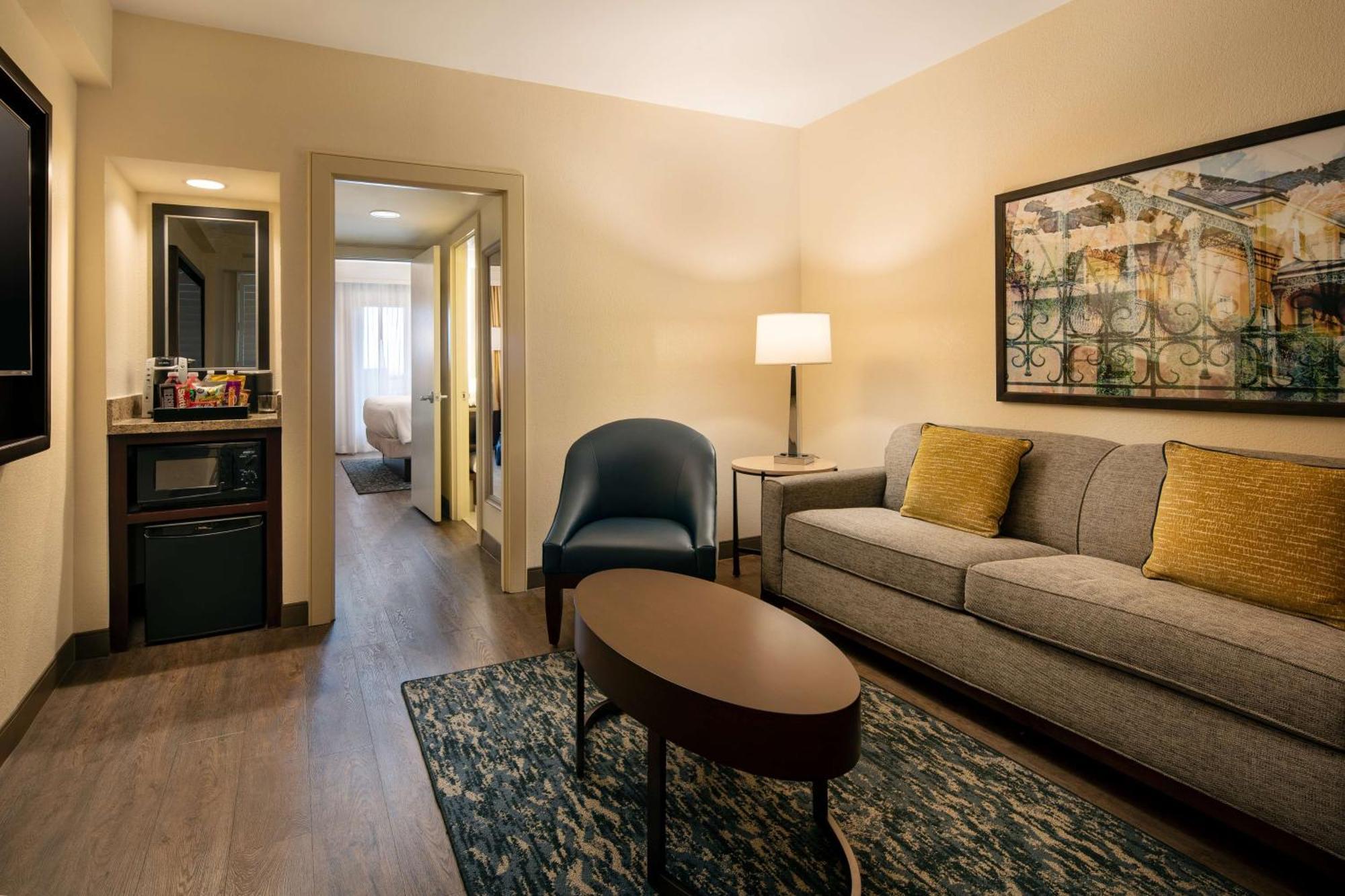 Embassy Suites By Hilton New Orleans Convention Center Екстериор снимка