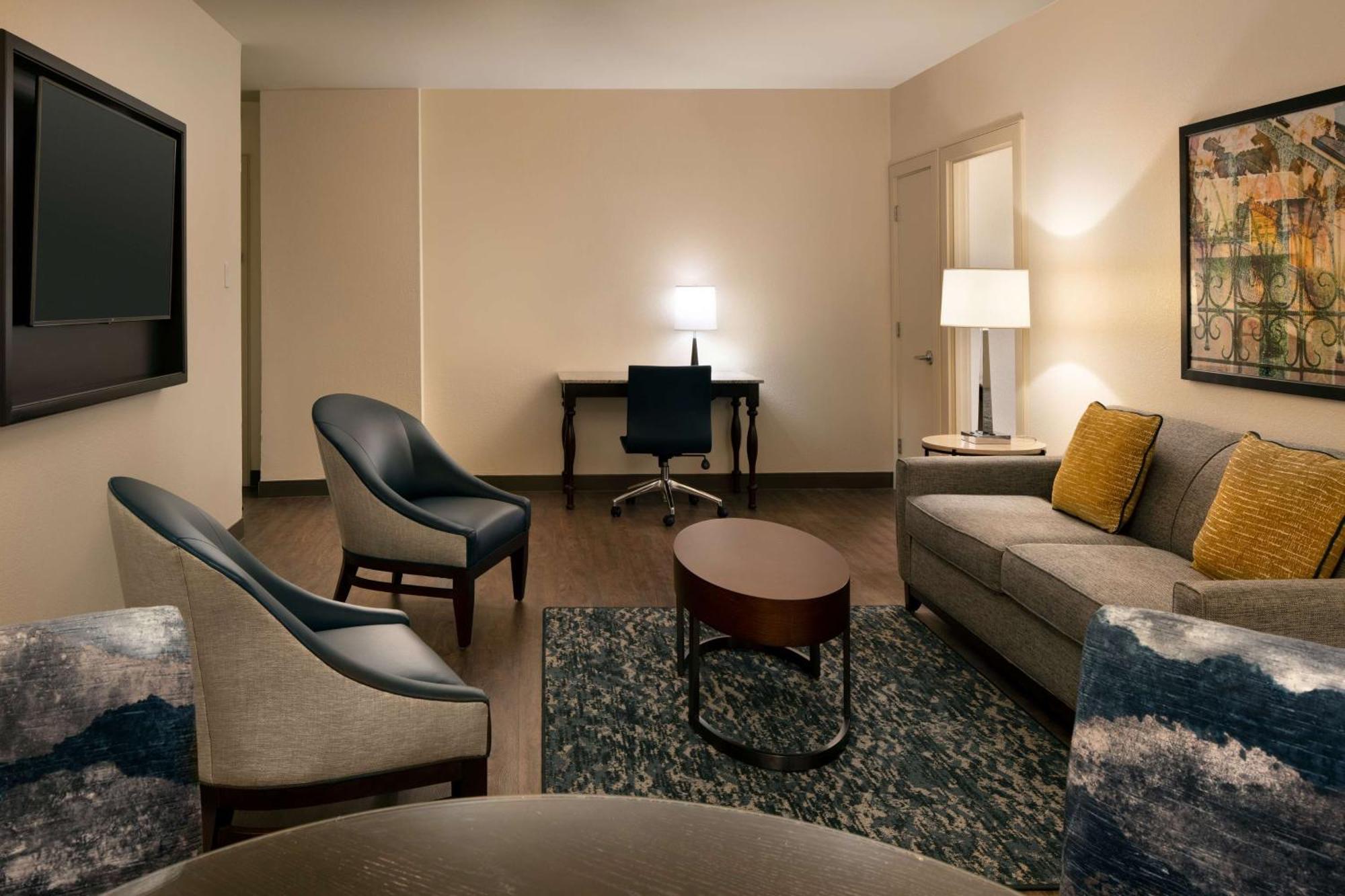 Embassy Suites By Hilton New Orleans Convention Center Екстериор снимка